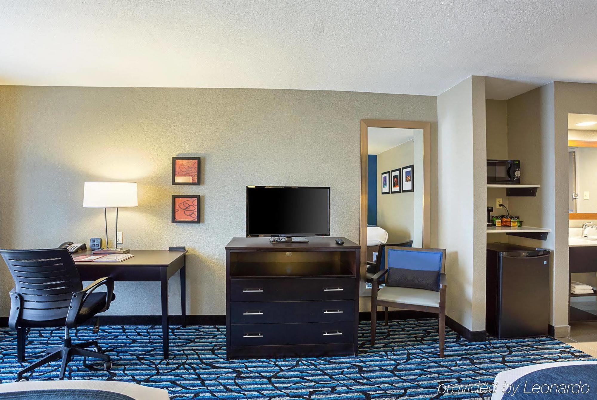 Comfort Suites University 巴吞鲁日 外观 照片
